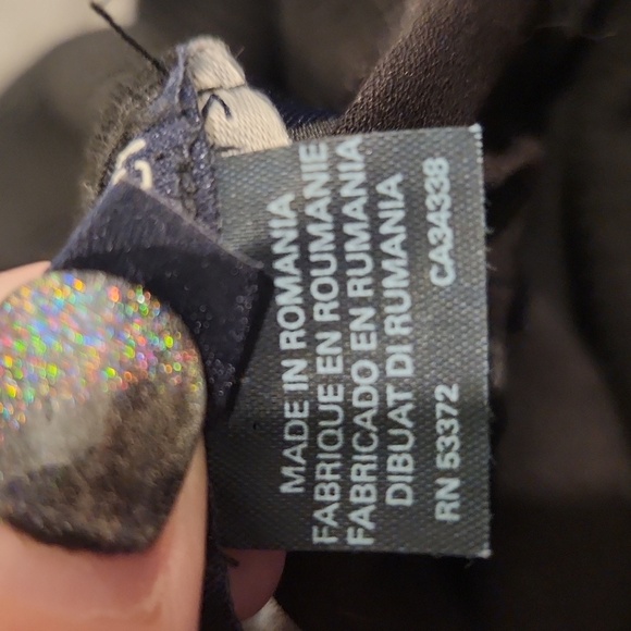 French Connection Black Cropped Pants Size 6! - Picture 3 of 10